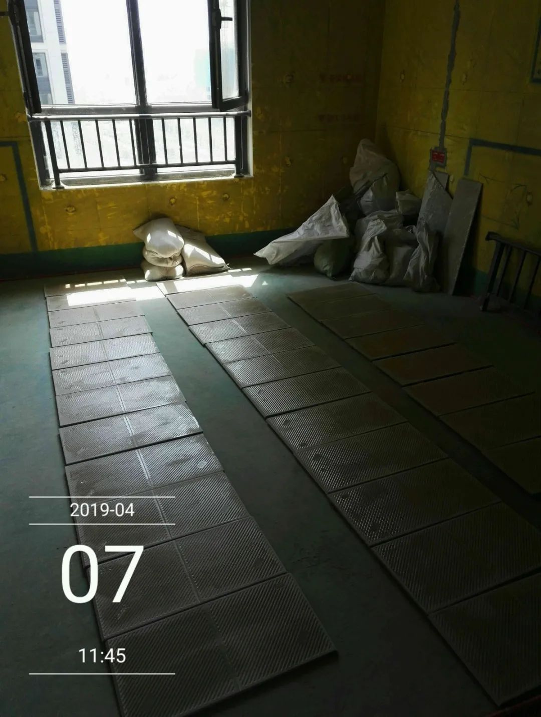 孟憲濤_保利國(guó)際社區(qū)115㎡現(xiàn)代北歐--簡(jiǎn)潔明亮之家，一人獨(dú)居太愜意！30工地一覽