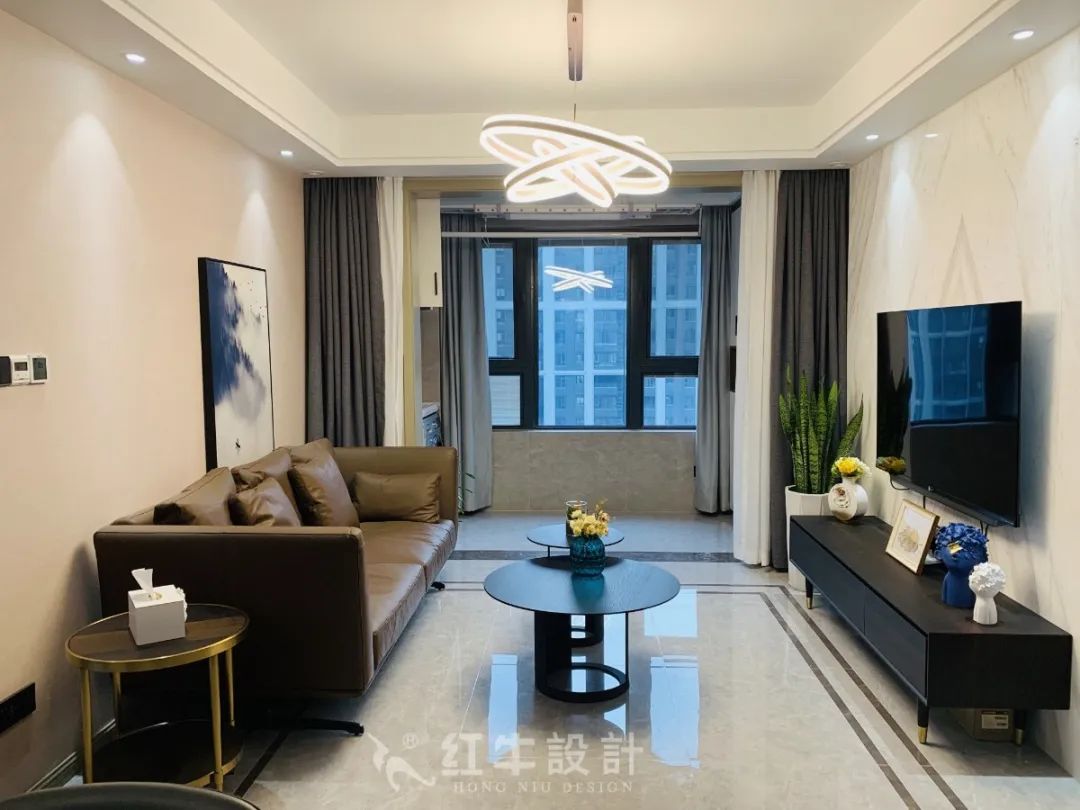 最美畢業(yè)照 ④--保利國(guó)際社區(qū)96㎡現(xiàn)代風(fēng)格“成品家”！01客廳